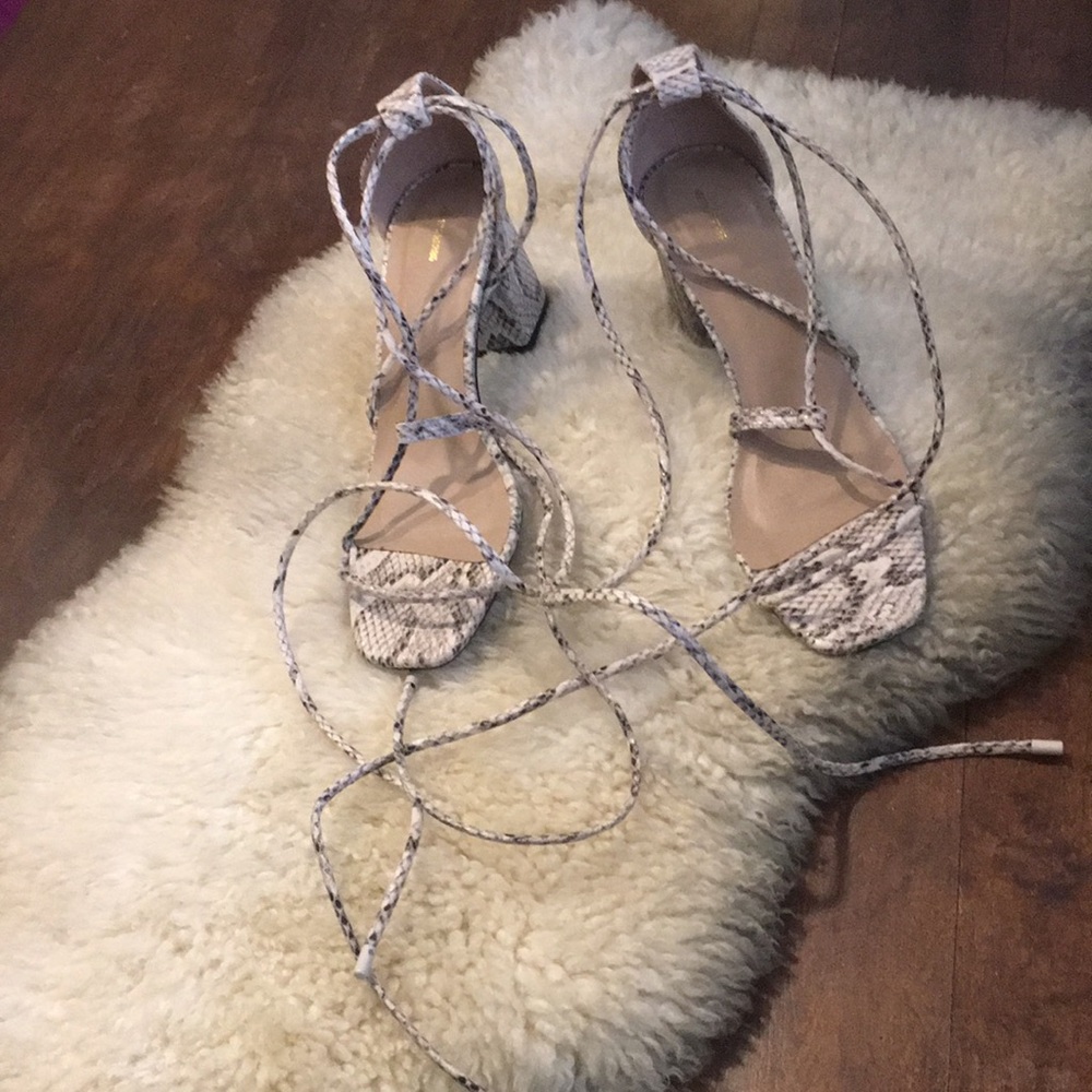 Prettylittlething - New Lace-Up Block Heeled Sand… - image 7